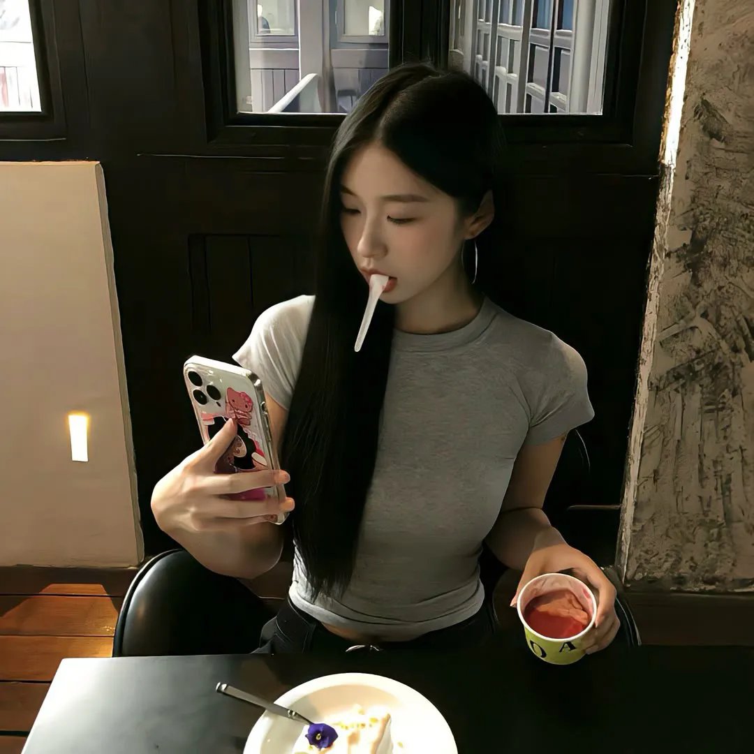 阿丰尼亚海报