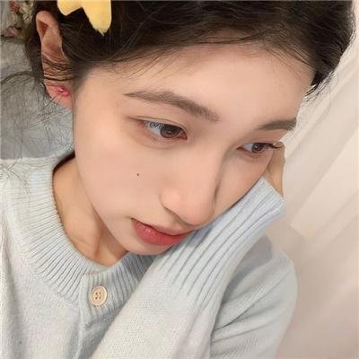 茱莉娅的眼睛海报